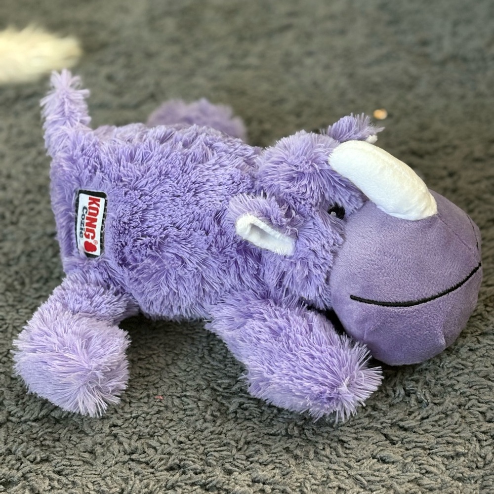 NWOT medium sized purple Kong Cozie brand rhino dog toy